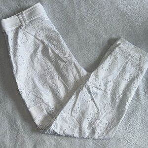 FLOWER PRINT EMBROIDERED CARGO JEANS